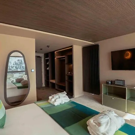 Fahrenheit Seven Les Menuires Hotel