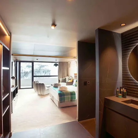 Hotel Fahrenheit Seven Les Menuires 4*